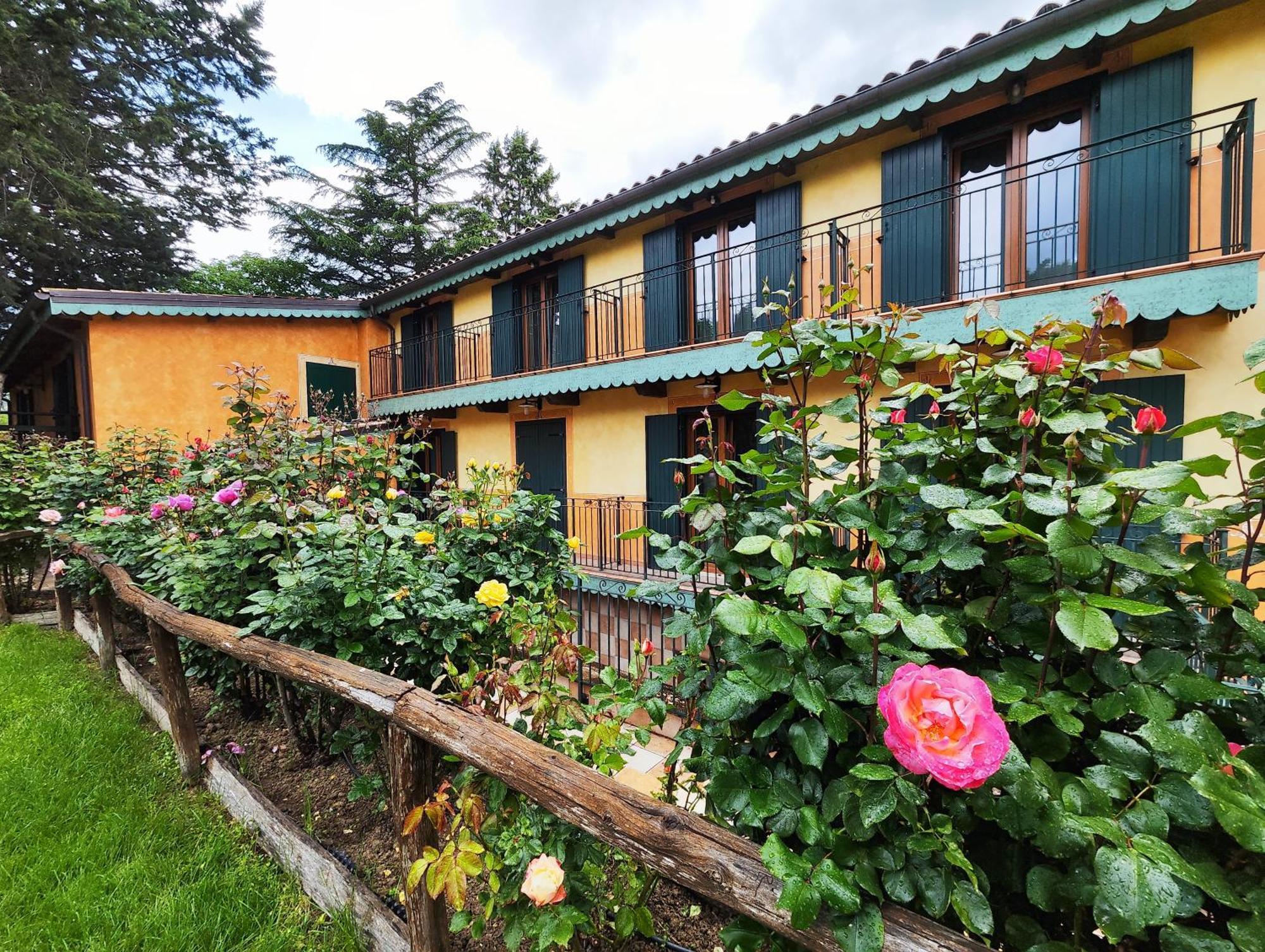 Hotel La Valle delLʼAquila Esterno foto