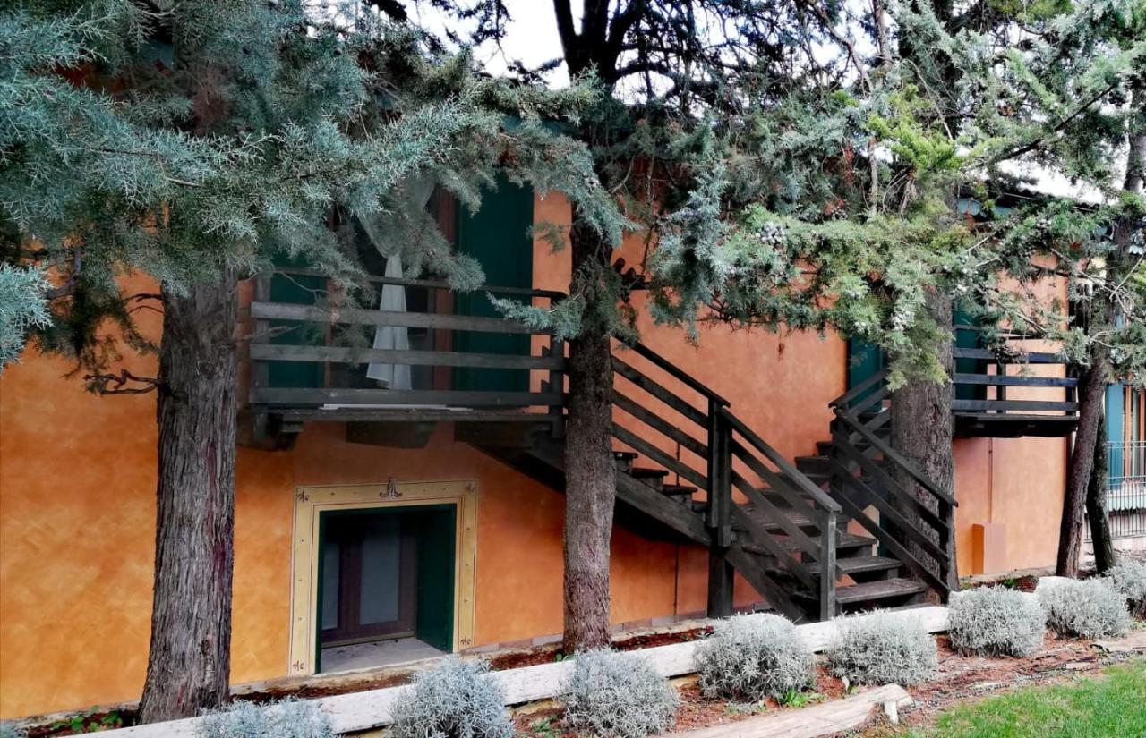 Hotel La Valle delLʼAquila Esterno foto